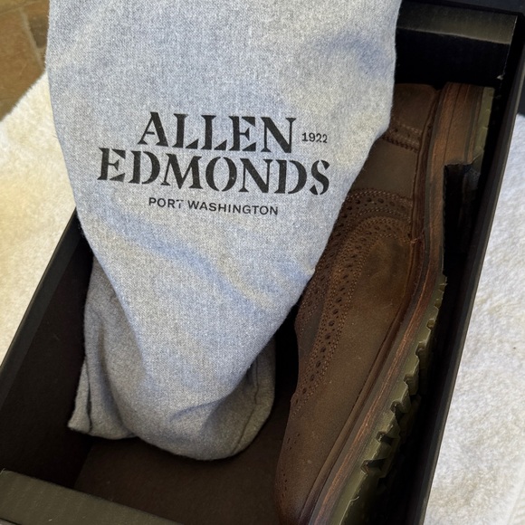 Allen Edmonds McTavish Brown Leather Shoes - Picture 2 of 7